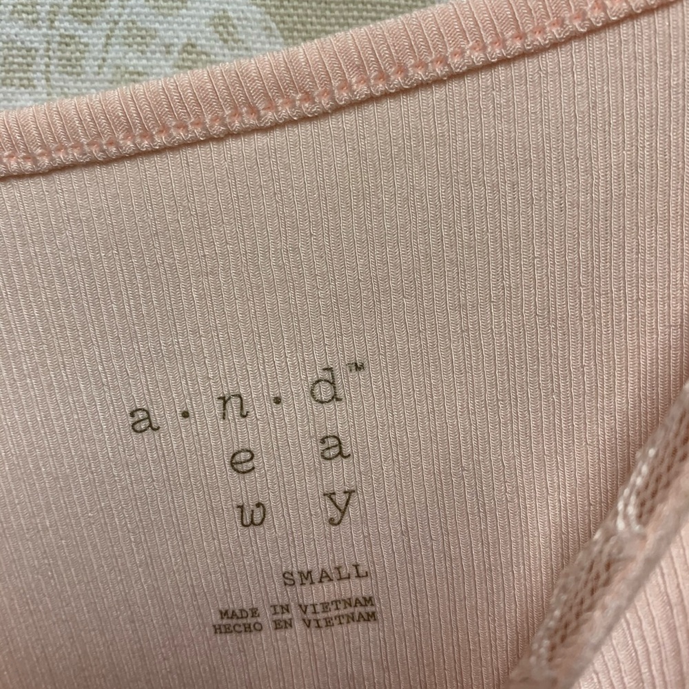 🛍Pink cami - Picture 2 of 3
